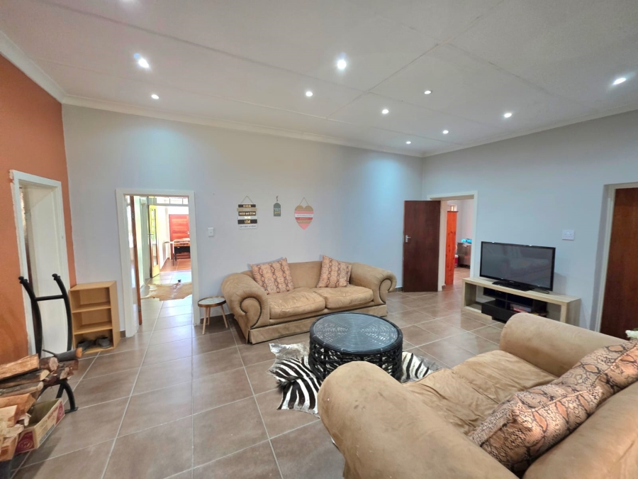 8 Bedroom Property for Sale in Bethlehem Rural Free State